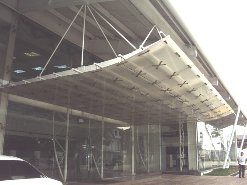 KWUN TONG Apparels